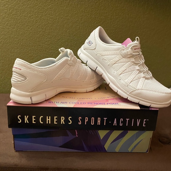 skechers sport active air cooled memory foam